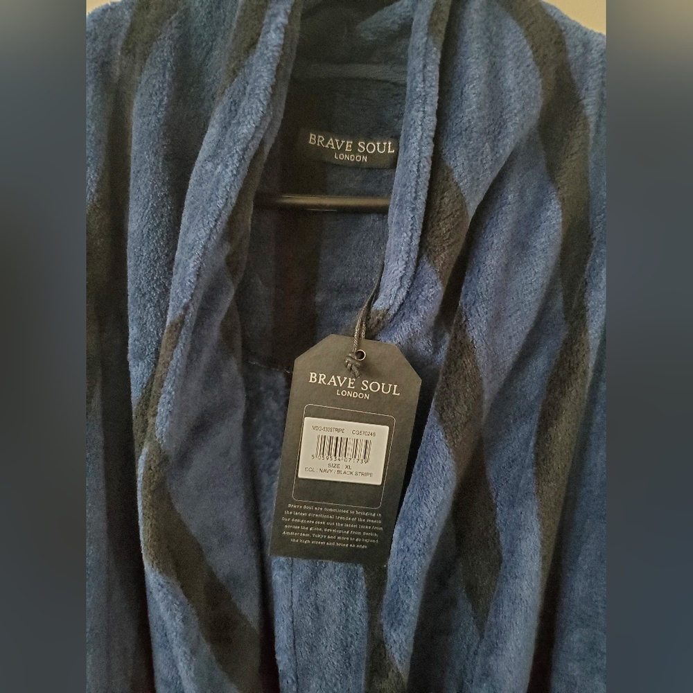 Brave Soul London Robe - Picture 3 of 4